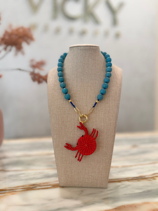 Short woven necklaces