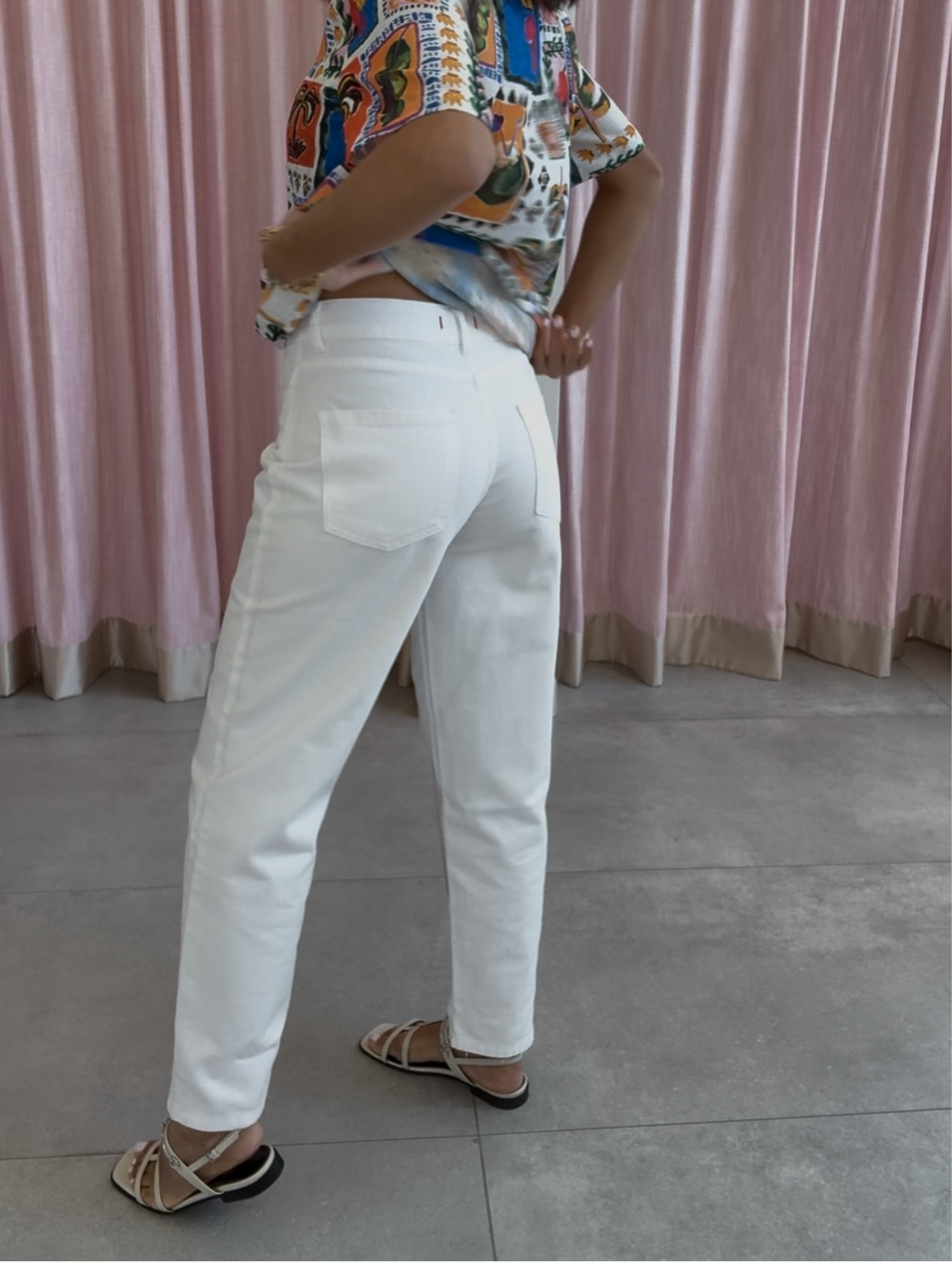 White Barril Jeans