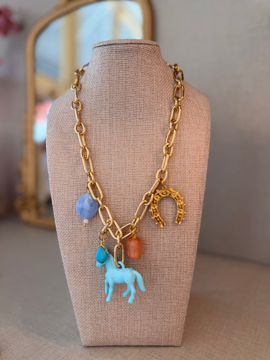 Short horse necklace