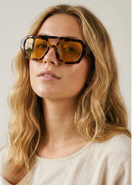 Turtoise sunglasses