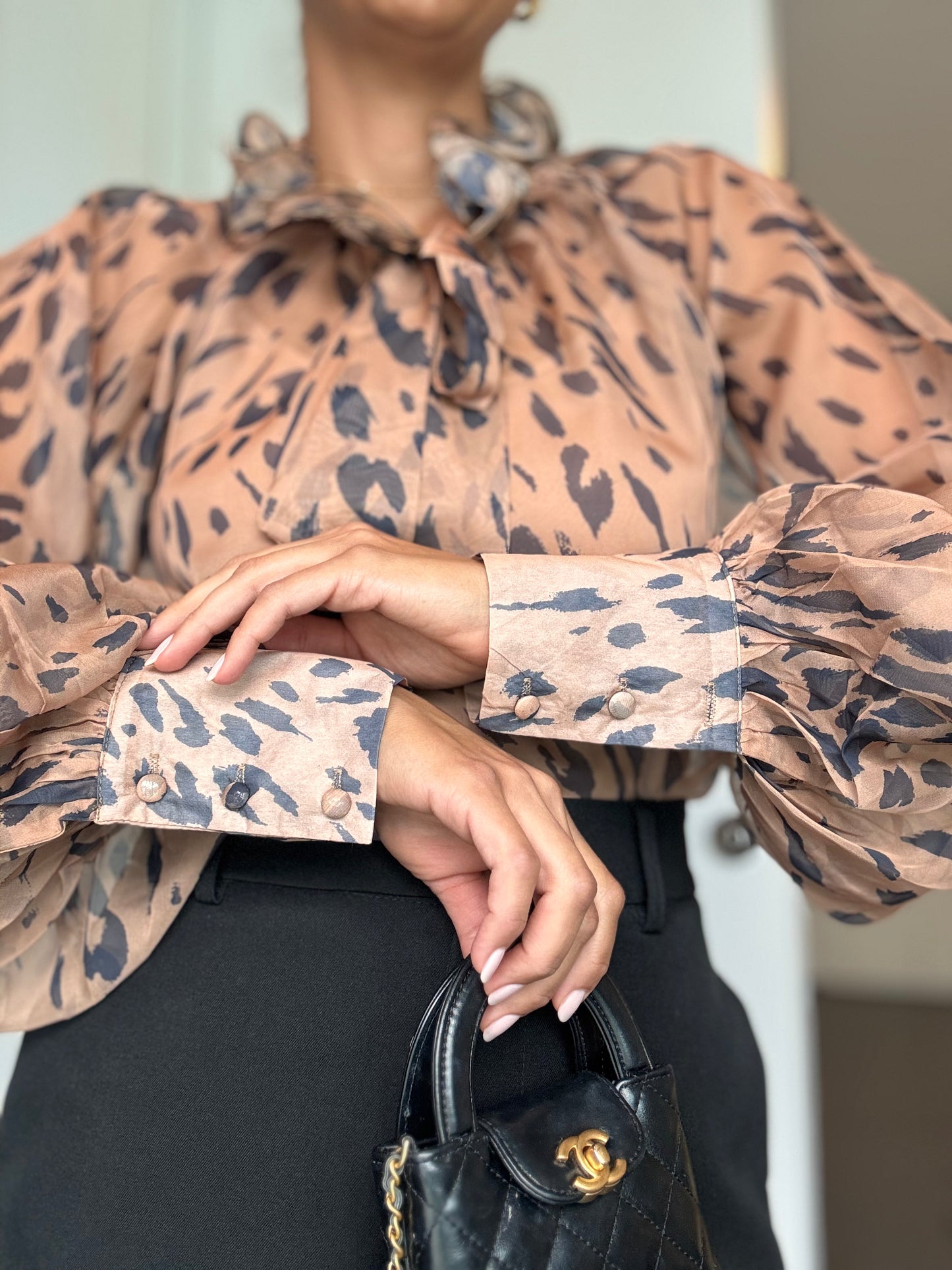 Leo Blouse