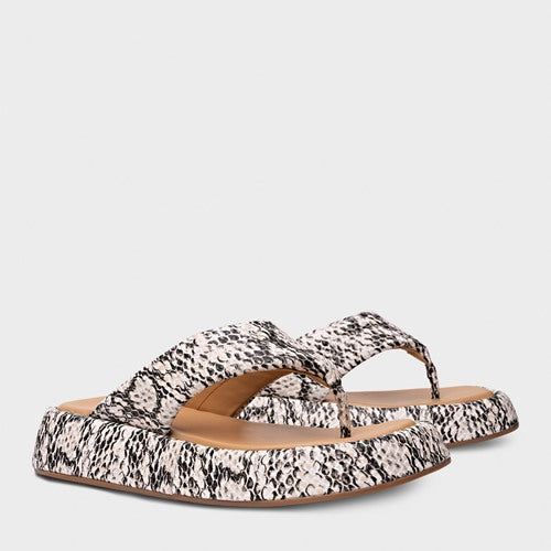 Thong Flat