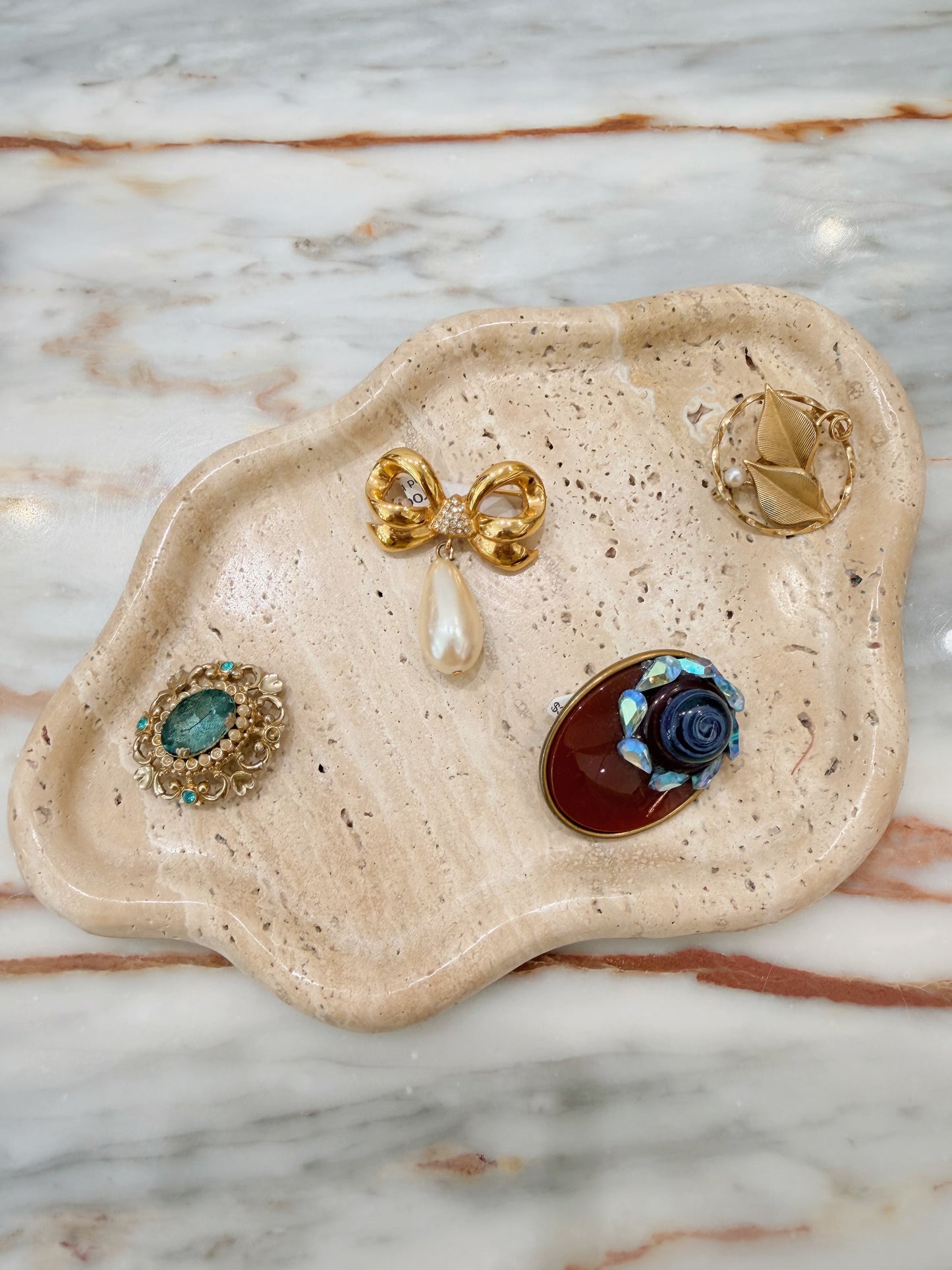 Mini brooch