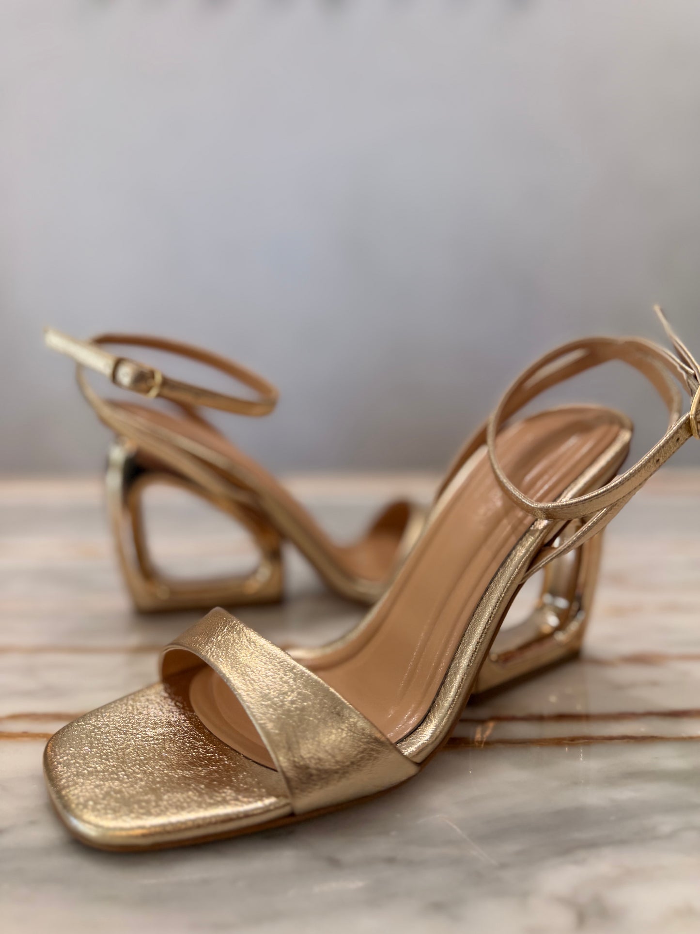 Sculpt sandals
