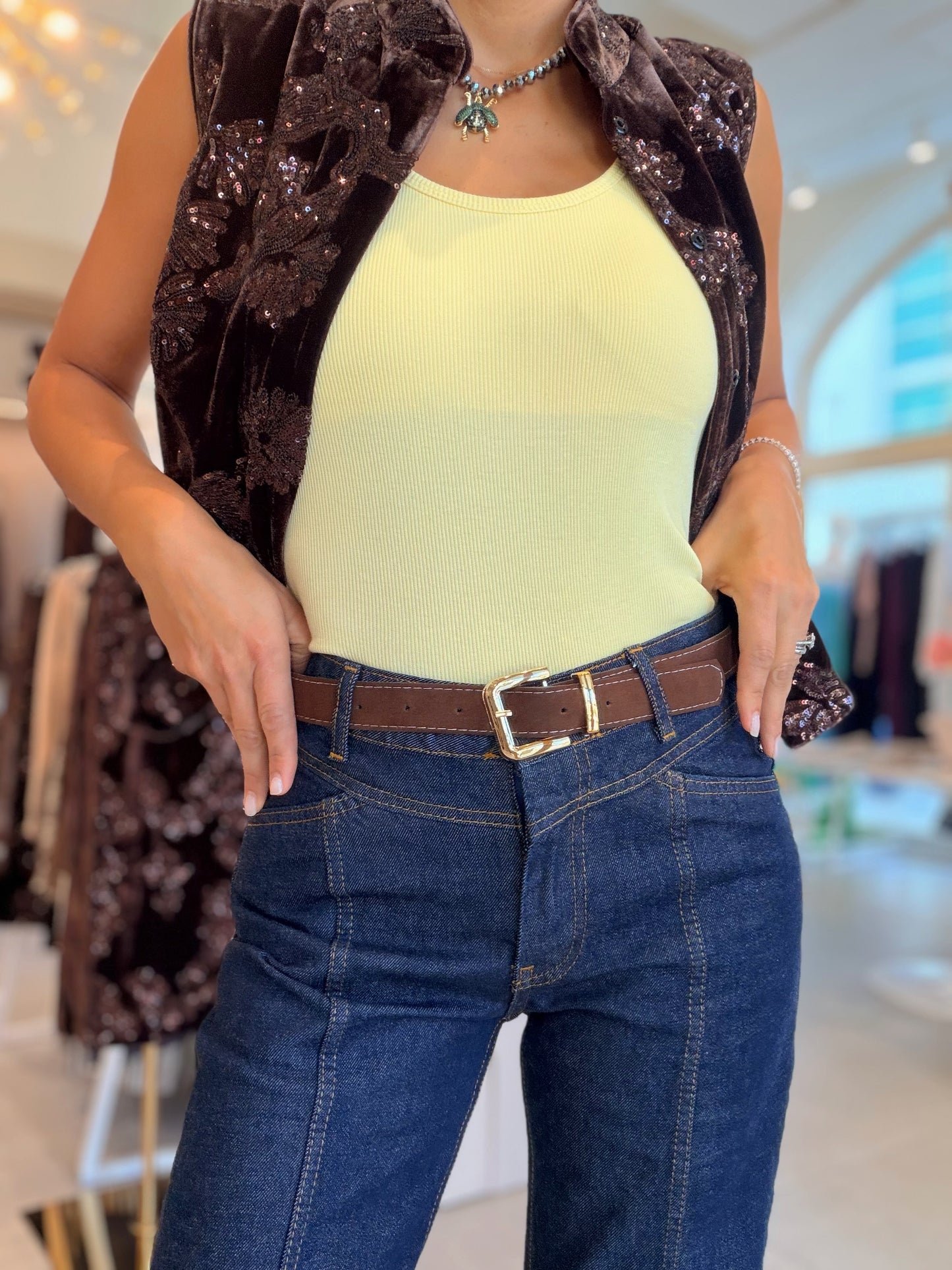 Belted jeans