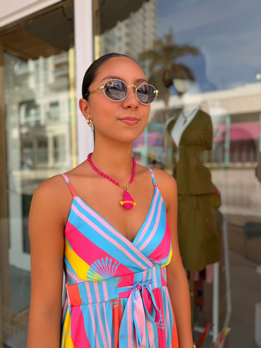 Short woven necklaces