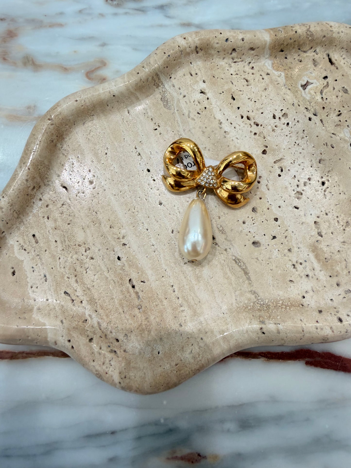 Mini brooch